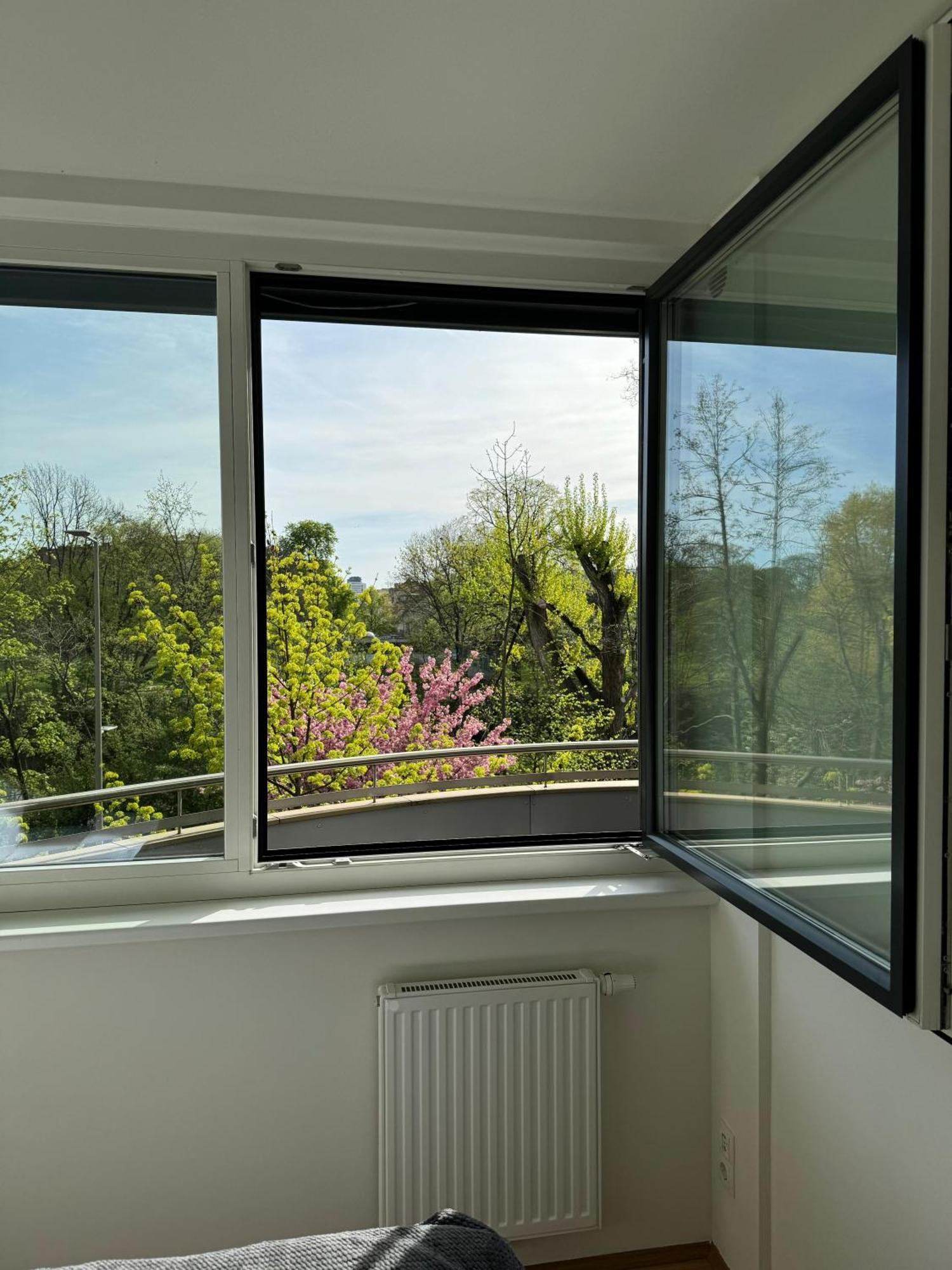 Reside In The Golden Wave Appartement Graz Buitenkant foto