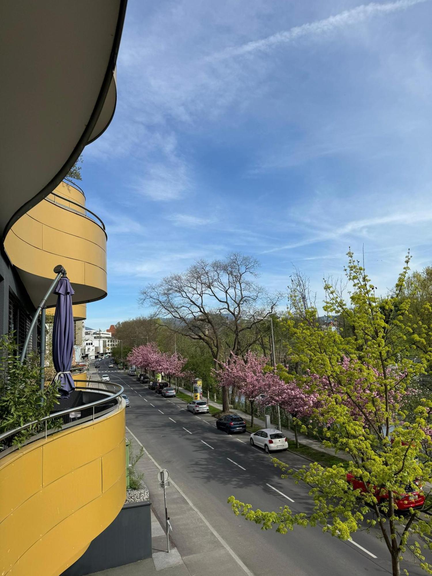 Reside In The Golden Wave Appartement Graz Buitenkant foto